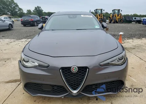 2017 Alfa Romeo Giulia Ti Q4 z USA, uszkodzony, nr VIN ZARFAEENXH7551215